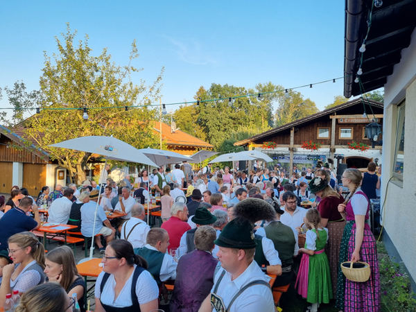 Weinfest am Abend